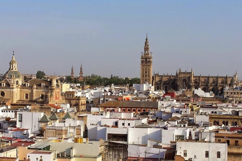 Duplex Center Parking Netflix Amazon Video Apartment Sevilla Bagian luar foto