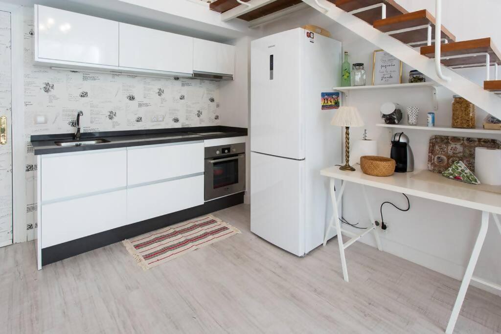Duplex Center Parking Netflix Amazon Video Apartment Sevilla Bagian luar foto